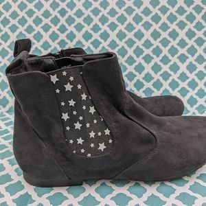 Cat & Jack black suede with stars boots